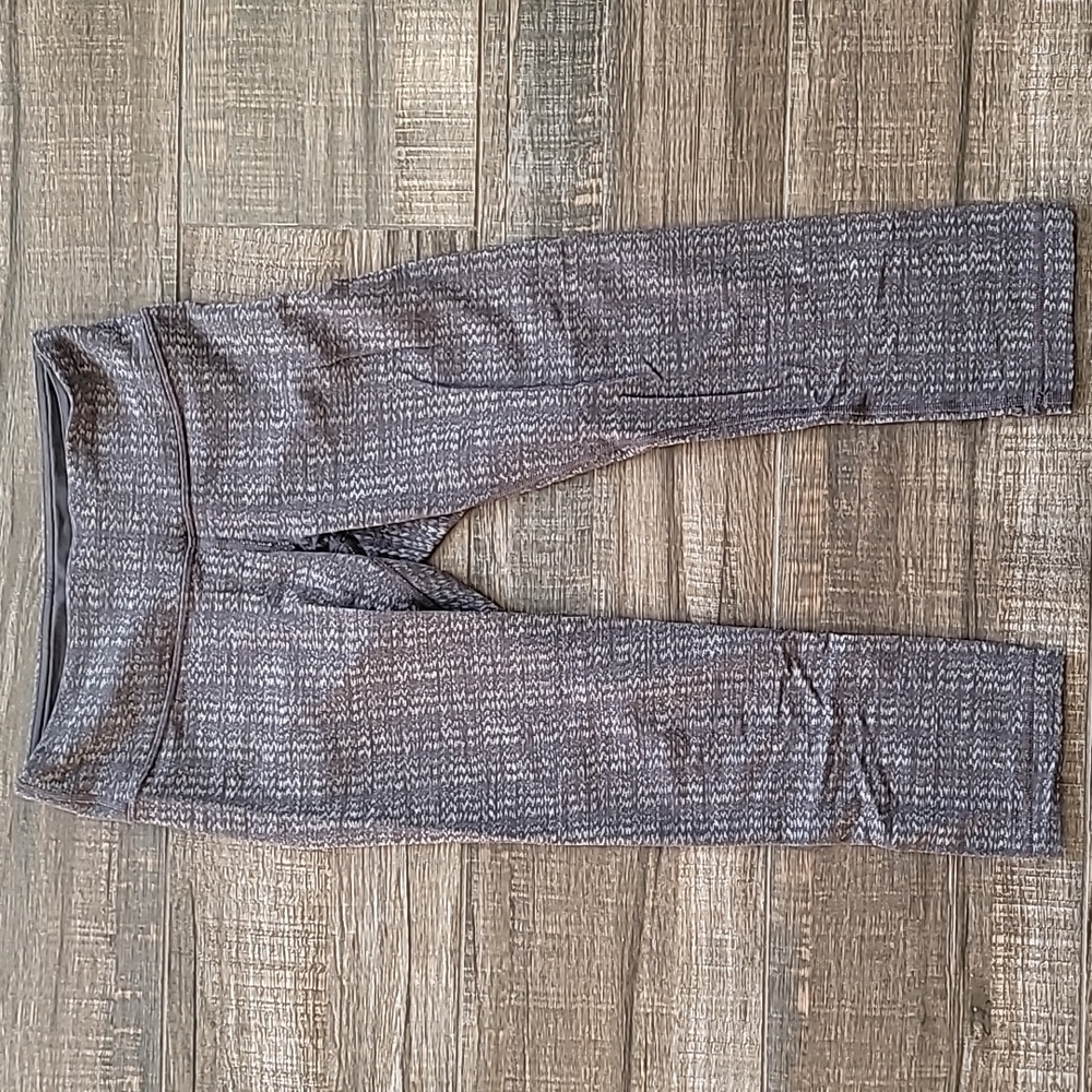 Lululemon Grey Space Wunder Under Crops 6